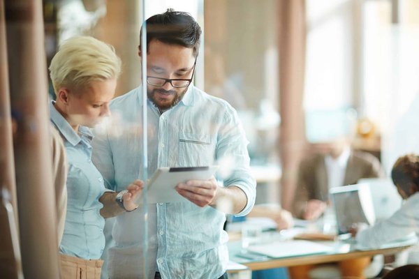 Comment profiter de bons plans pour voyager à moindre coût ?